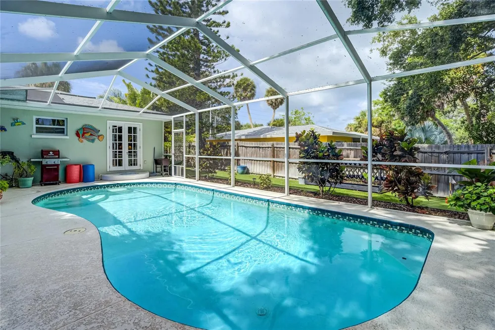326 MEHLENBACHER ROAD Belleair, FL 33756