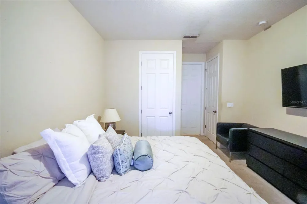 2925 AQUA VIRGO LOOP #25 Orlando, FL 32837