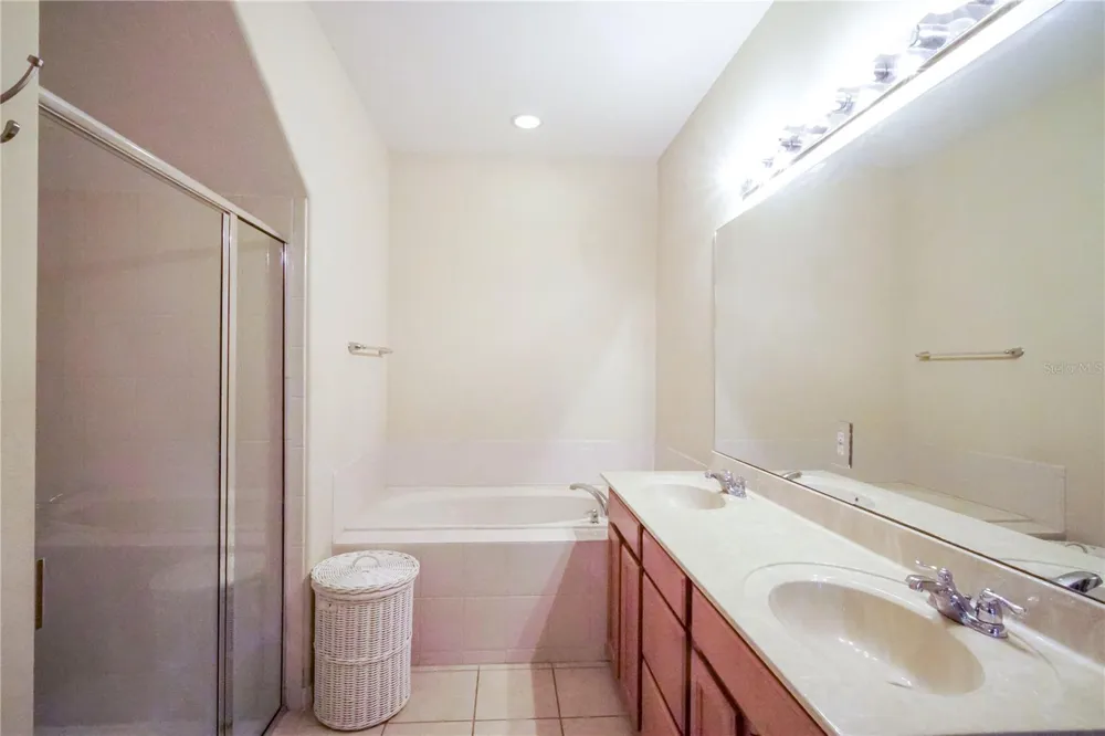 2925 AQUA VIRGO LOOP #25 Orlando, FL 32837