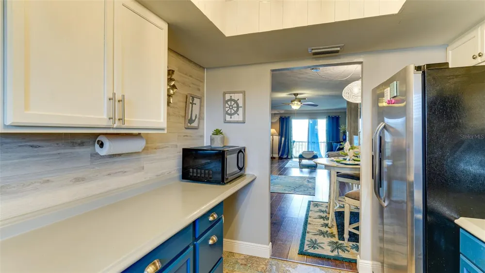3276 LAKE BAYSHORE DRIVE #O-517 Bradenton, FL 34205