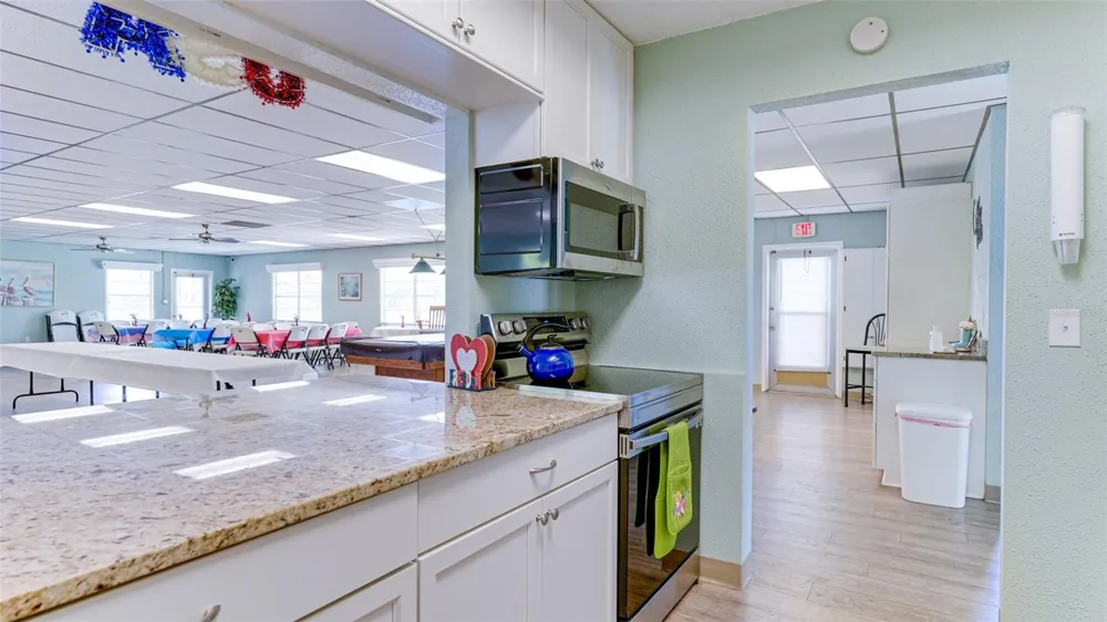 3276 LAKE BAYSHORE DRIVE #O-517 Bradenton, FL 34205