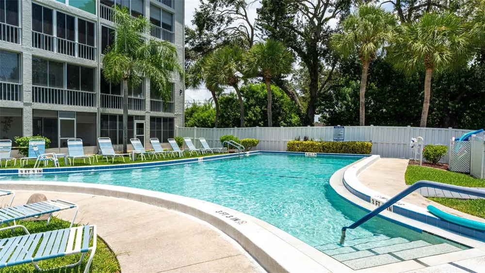 3276 LAKE BAYSHORE DRIVE #O-517 Bradenton, FL 34205