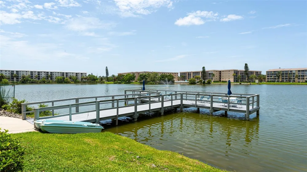 3276 LAKE BAYSHORE DRIVE #O-517 Bradenton, FL 34205
