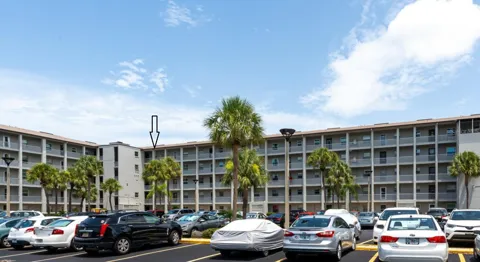 3276 LAKE BAYSHORE DRIVE #O-517