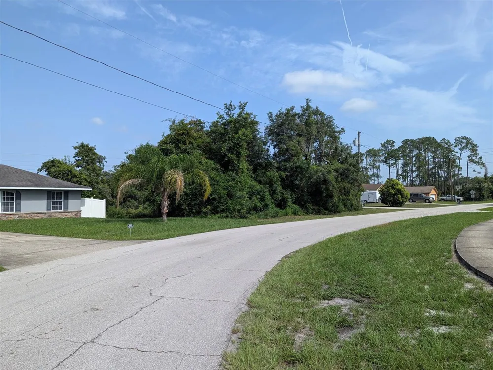 2599 HILLVIEW CIRCLE Deltona, FL 32725
