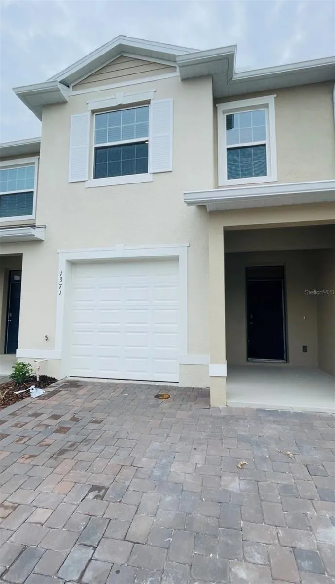 1371 ISLETA LOOP Kissimmee, FL 34741
