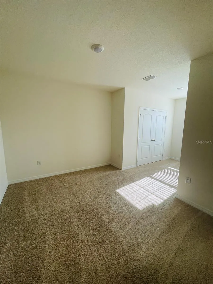 1371 ISLETA LOOP Kissimmee, FL 34741