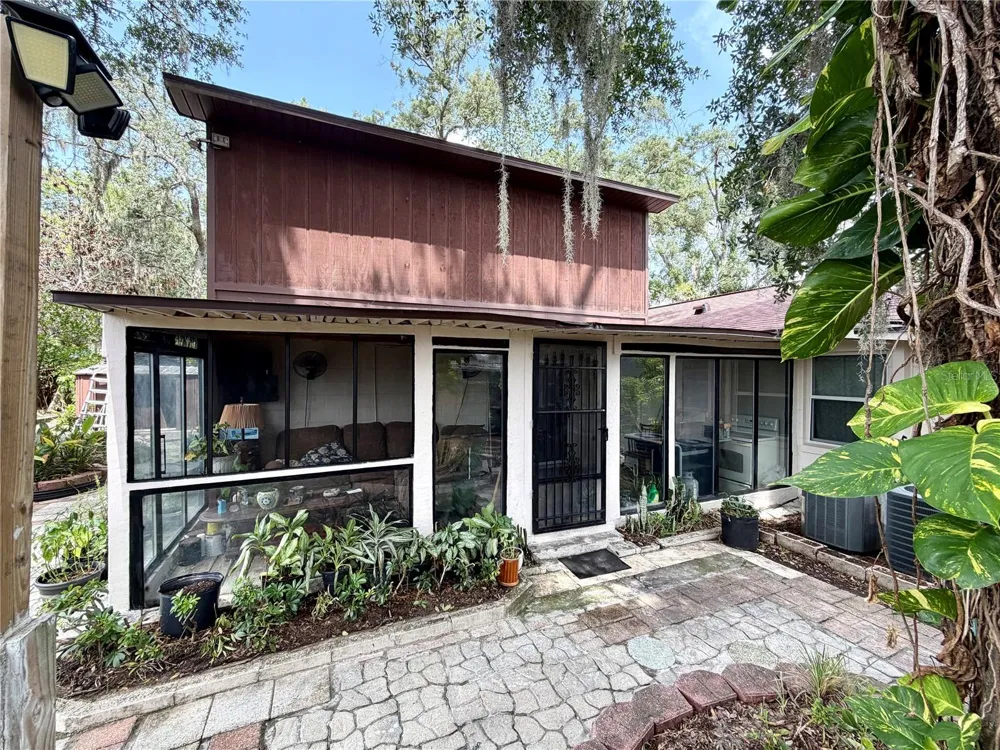 5832 ELON DRIVE Orlando, FL 32808