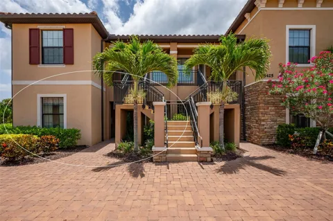 5425 CICERONE STREET #101