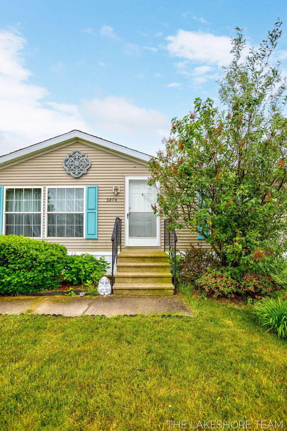 3274 Barbaray Way Holland Charter Township, MI 49424