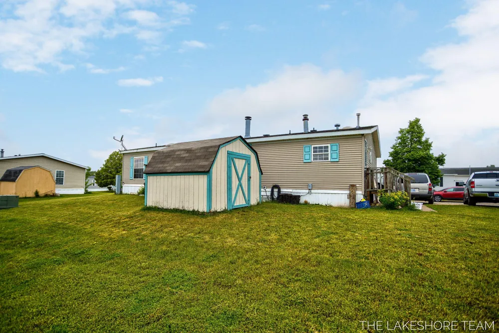 3274 Barbaray Way Holland Charter Township, MI 49424