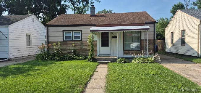 92 Kalama E Madison Heights City, MI 48071