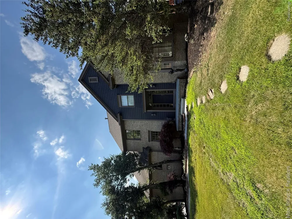 3382 Long Meadow Court West Bloomfield Charter Township, MI 48324