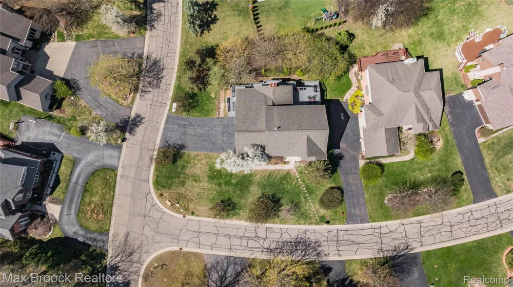 3382 Long Meadow Court West Bloomfield Charter Township, MI 48324