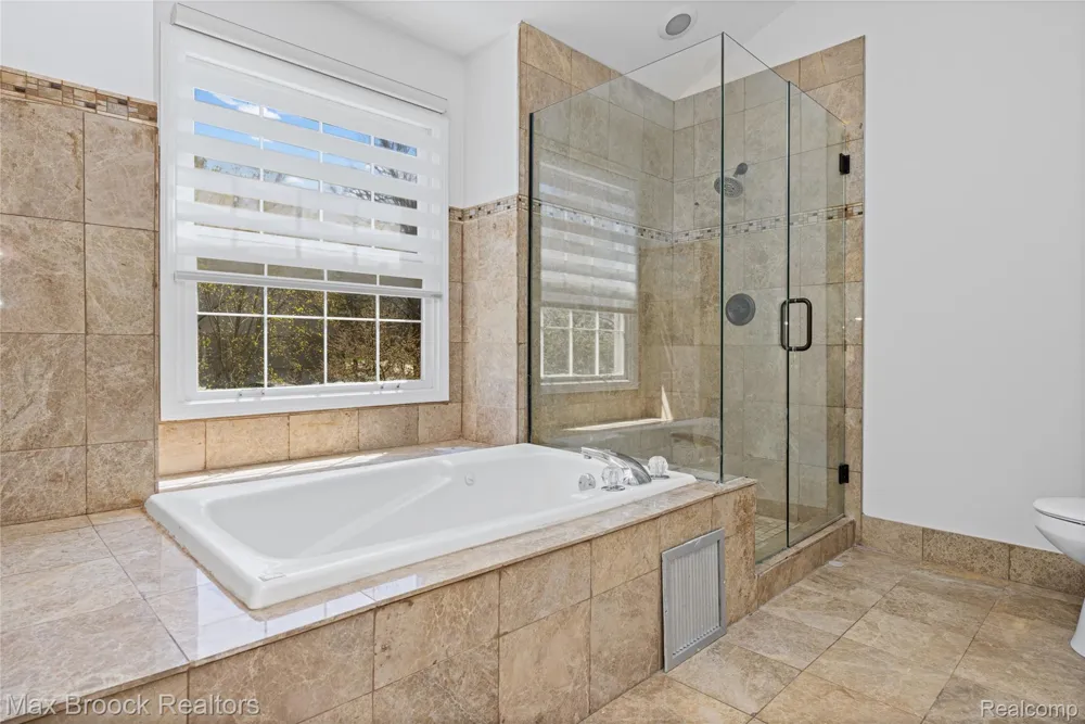 3382 Long Meadow Court West Bloomfield Charter Township, MI 48324