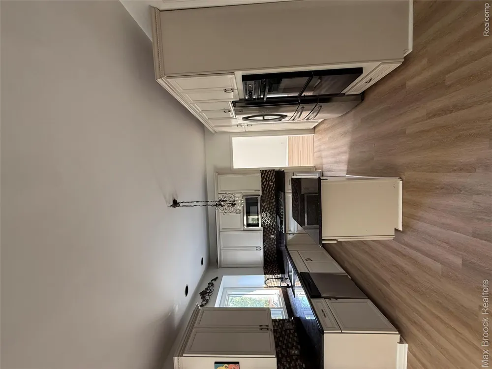 3382 Long Meadow Court West Bloomfield Charter Township, MI 48324