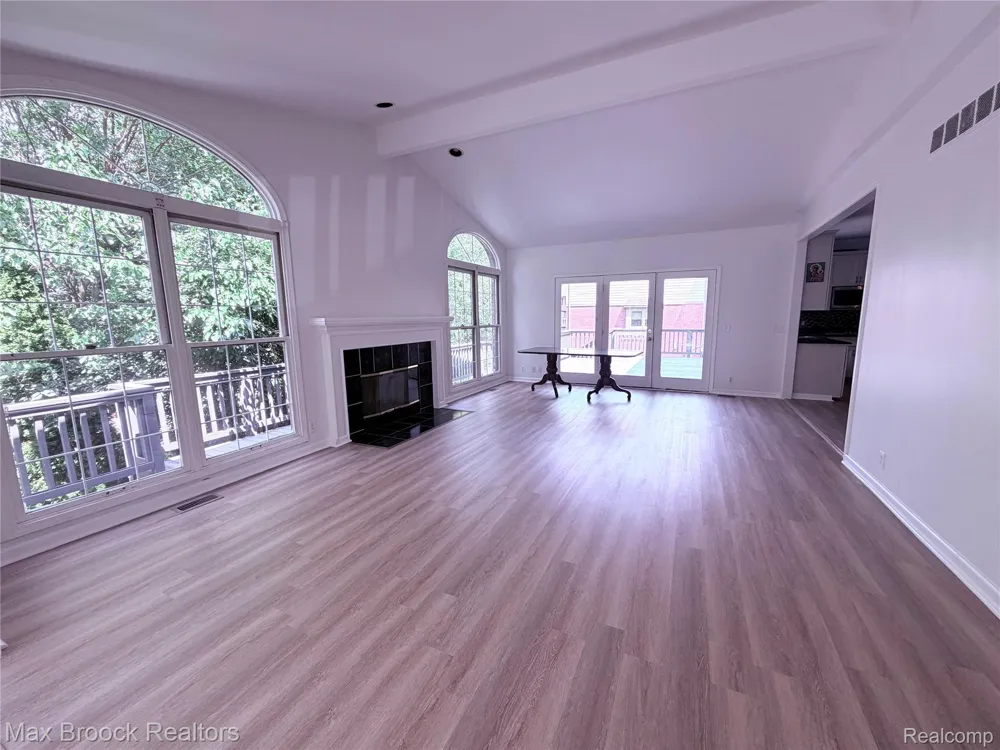 3382 Long Meadow Court West Bloomfield Charter Township, MI 48324