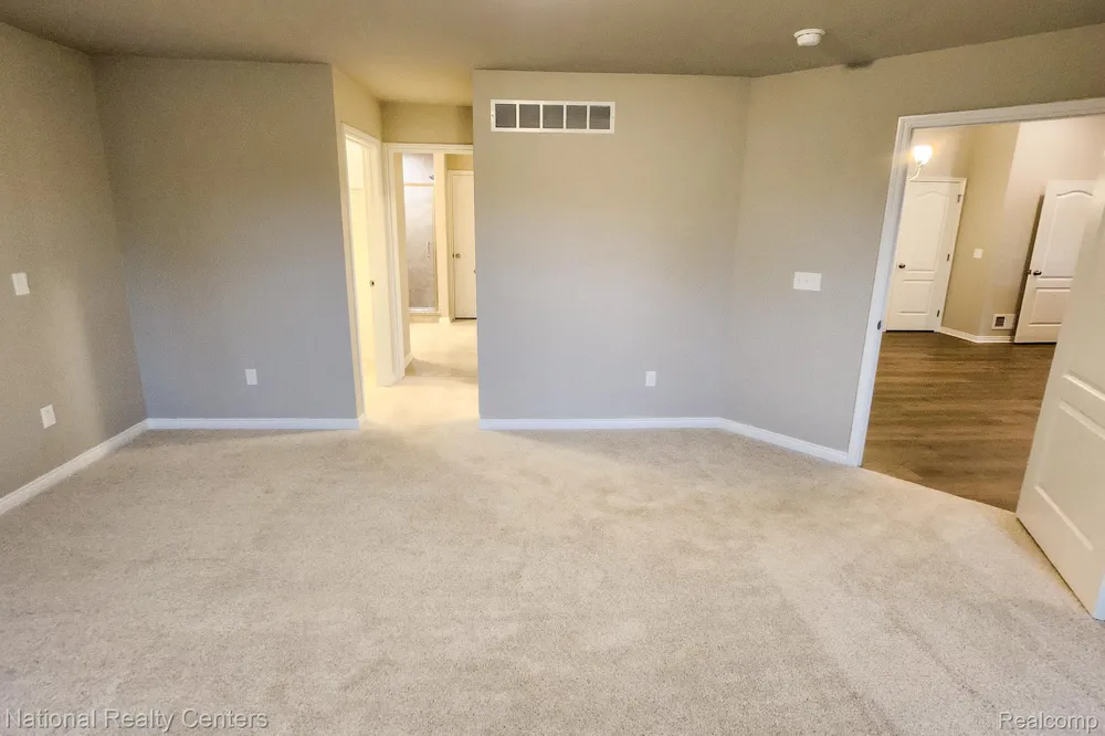 390 Devonshire Drive #27 Lapeer City, MI 48446