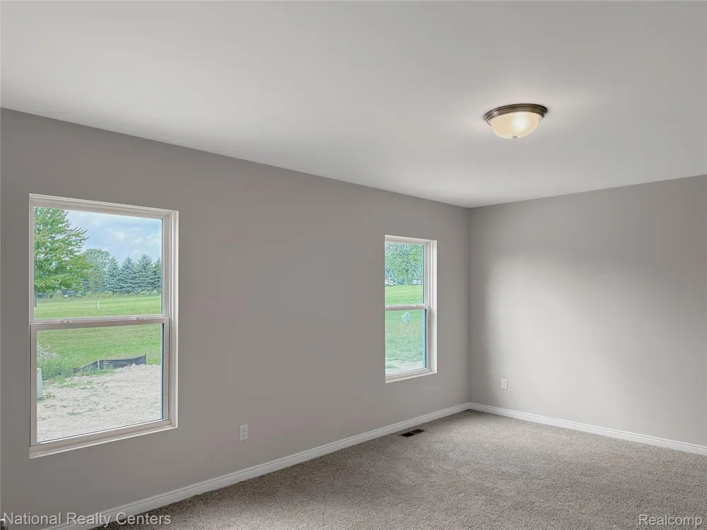 390 Devonshire Drive #27 Lapeer City, MI 48446