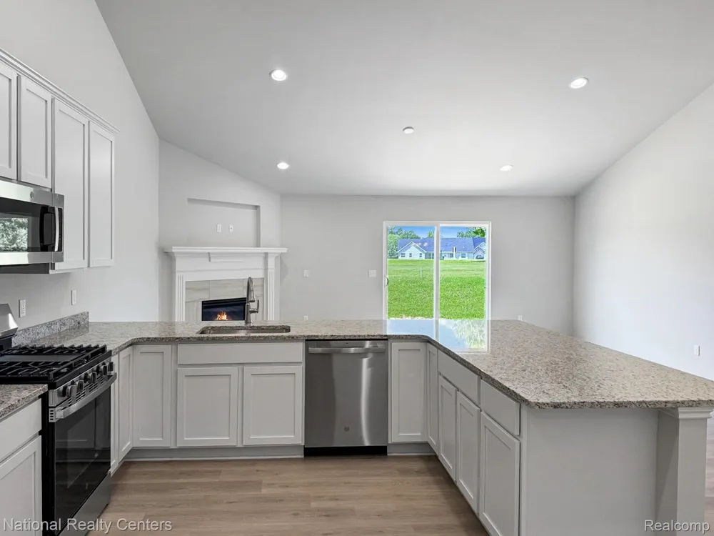 390 Devonshire Drive #27 Lapeer City, MI 48446