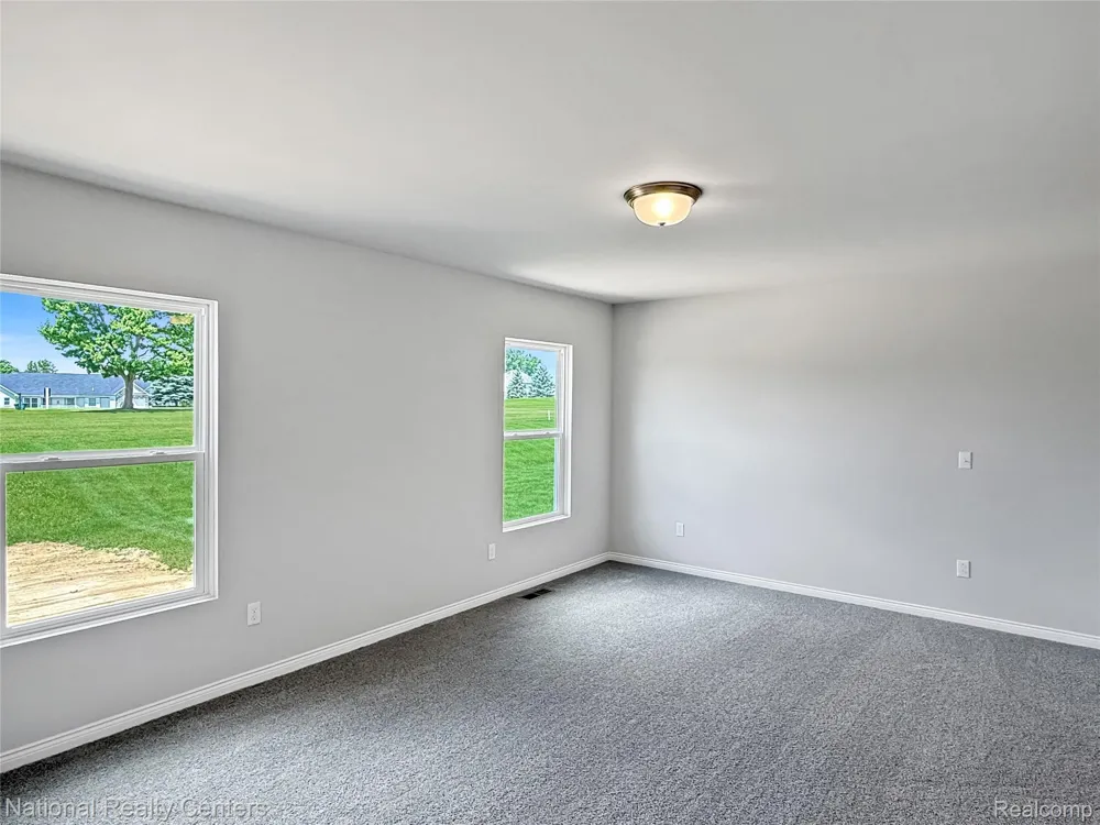 390 Devonshire Drive #27 Lapeer City, MI 48446
