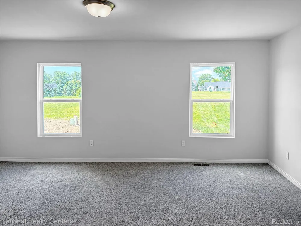 390 Devonshire Drive #27 Lapeer City, MI 48446