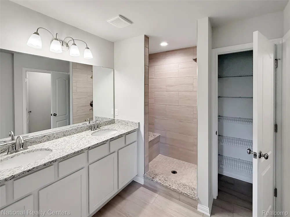 390 Devonshire Drive #27 Lapeer City, MI 48446