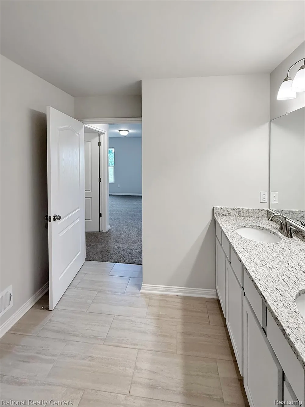 390 Devonshire Drive #27 Lapeer City, MI 48446