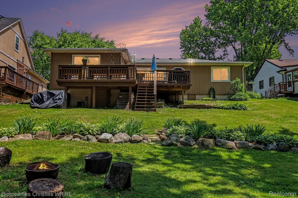 9567 Susin Lane Springfield Charter Township, MI 48348
