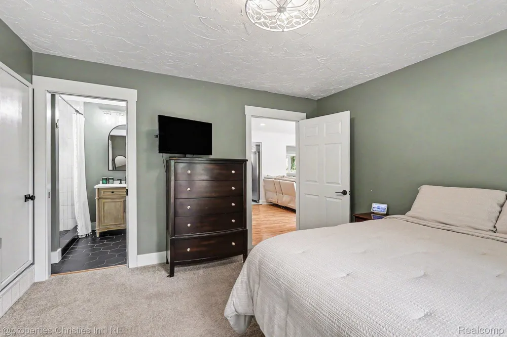 9567 Susin Lane Springfield Charter Township, MI 48348