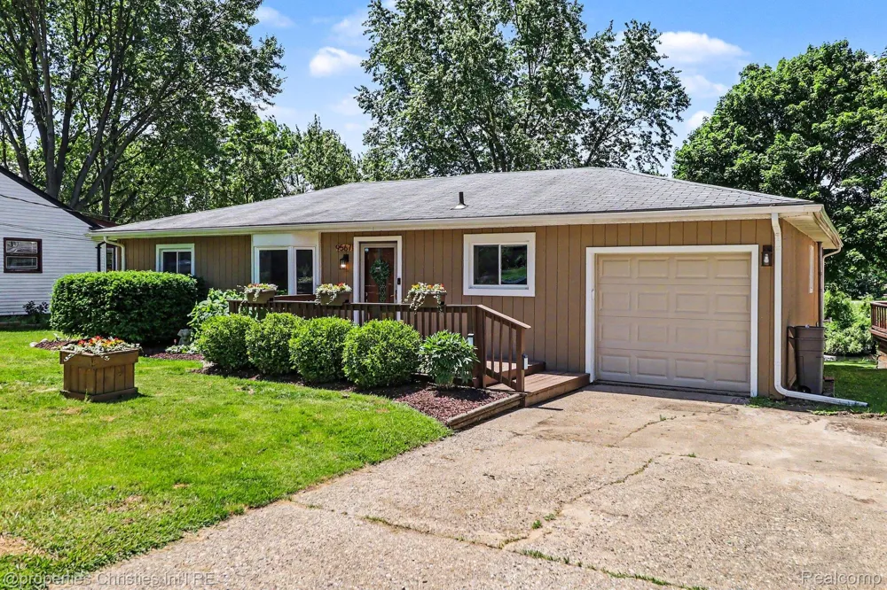 9567 Susin Lane Springfield Charter Township, MI 48348