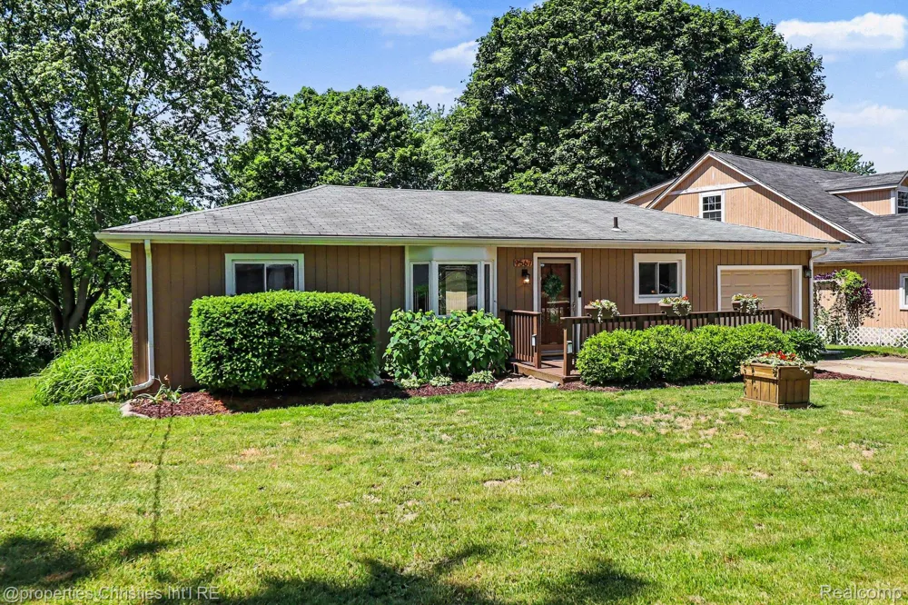 9567 Susin Lane Springfield Charter Township, MI 48348