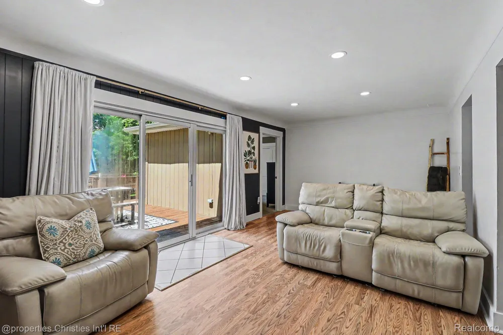 9567 Susin Lane Springfield Charter Township, MI 48348