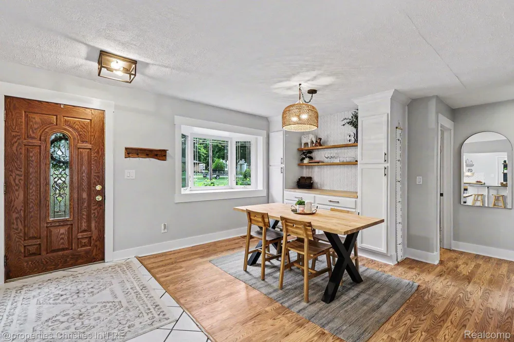 9567 Susin Lane Springfield Charter Township, MI 48348