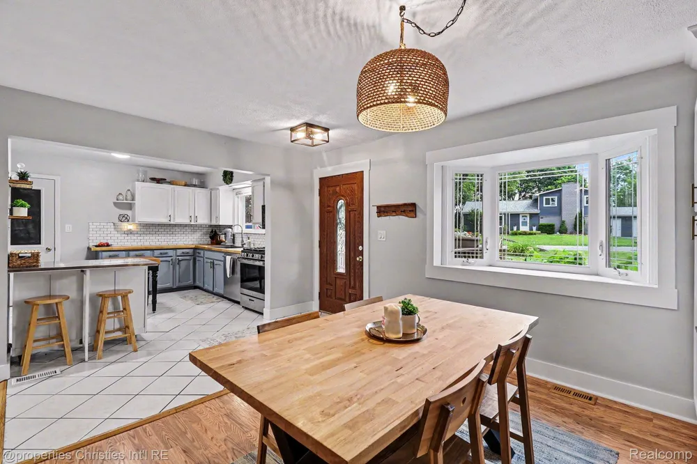 9567 Susin Lane Springfield Charter Township, MI 48348