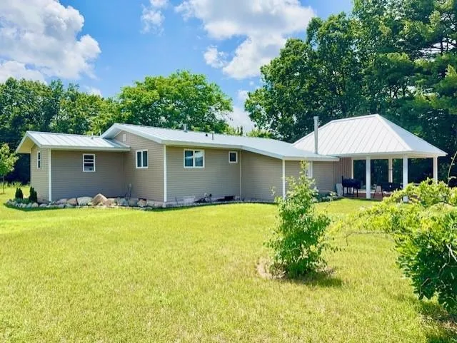 4721 E Sidney Road Evergreen Township, MI 48888