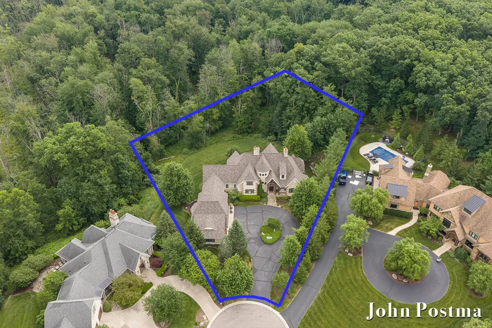 5914 Whitworth Court SE Cascade Charter Township, MI 49546