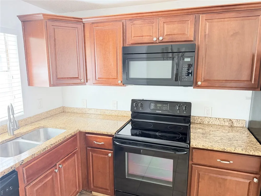 2564 SE 15TH AVENUE #H ocala, FL 34471