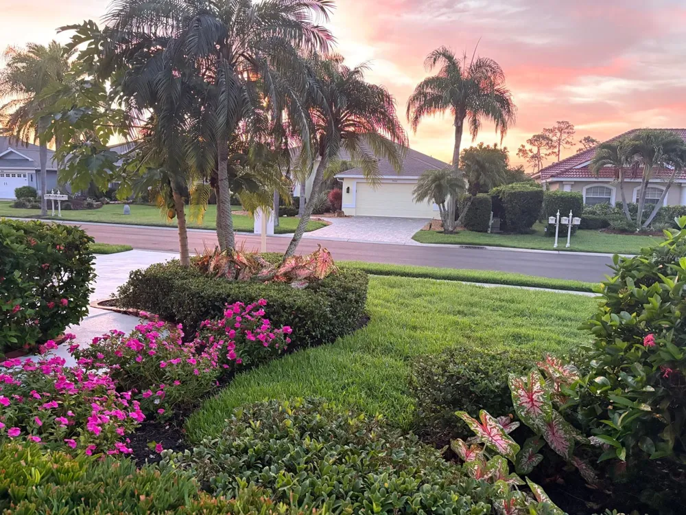 7462 FEATHERSTONE BOULEVARD Sarasota, FL 34238