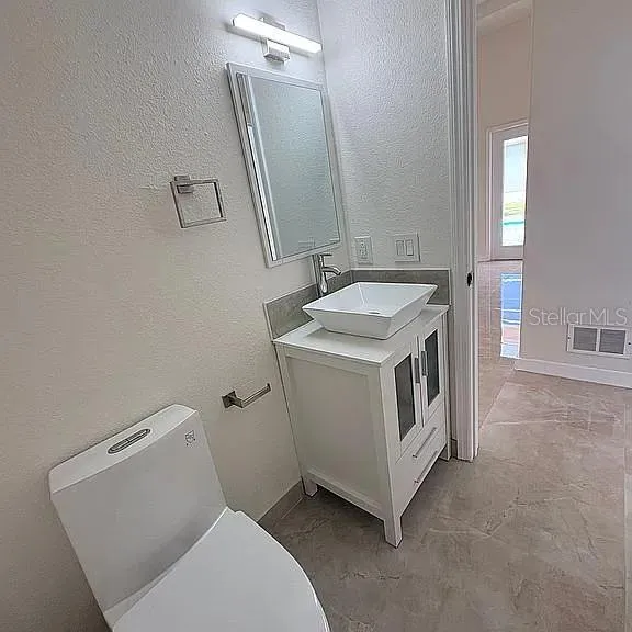 7462 FEATHERSTONE BOULEVARD Sarasota, FL 34238