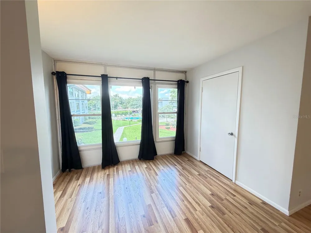 333 LAKE HOWARD DRIVE NW #211B Winter Haven, FL 33880