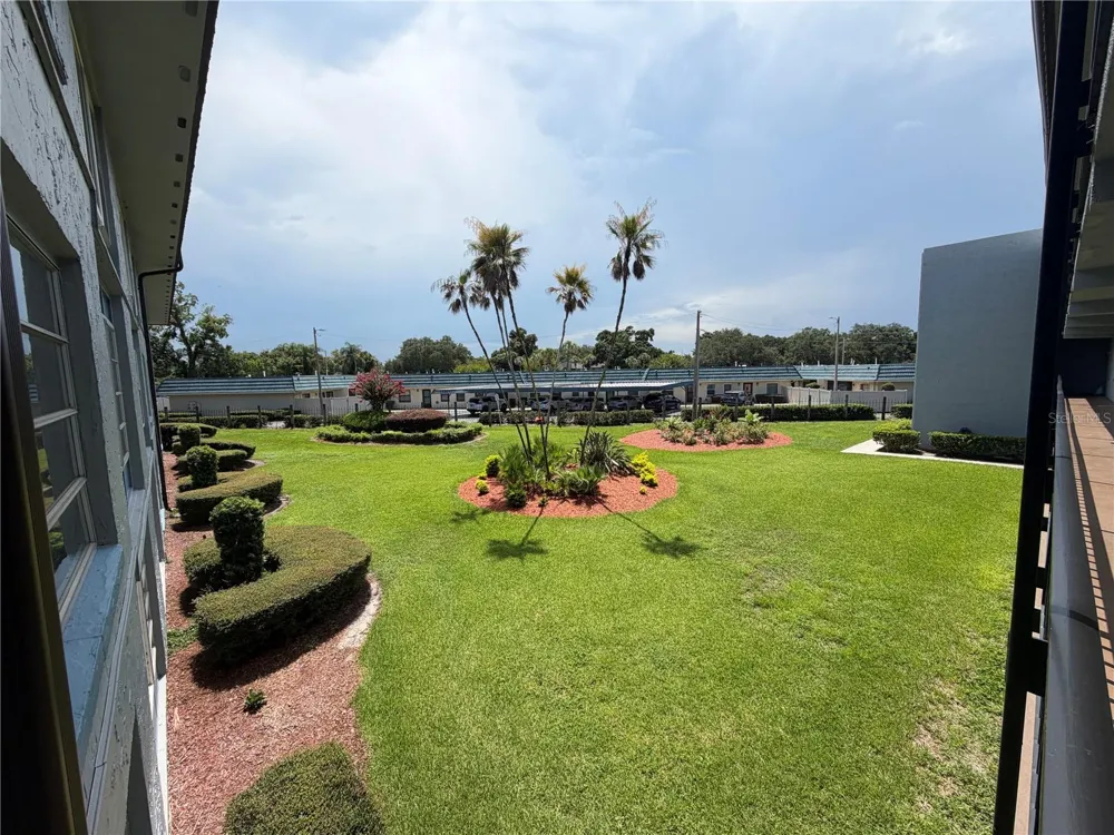 333 LAKE HOWARD DRIVE NW #211B Winter Haven, FL 33880