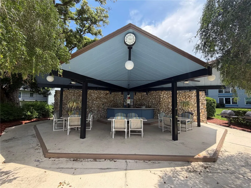 333 LAKE HOWARD DRIVE NW #211B Winter Haven, FL 33880
