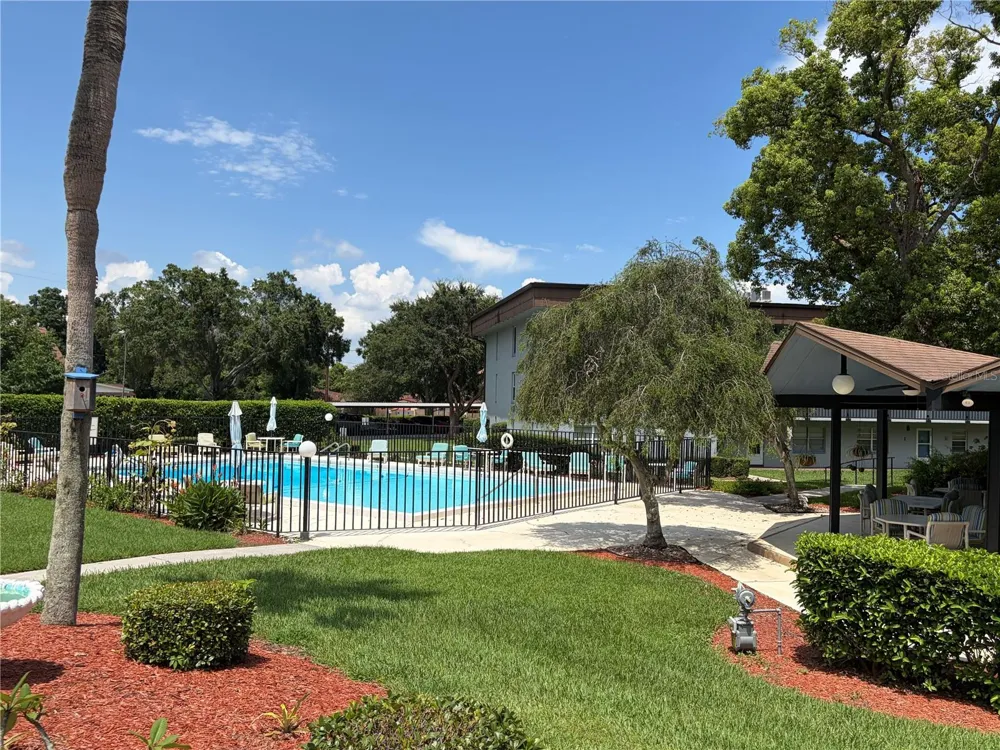 333 LAKE HOWARD DRIVE NW #211B Winter Haven, FL 33880