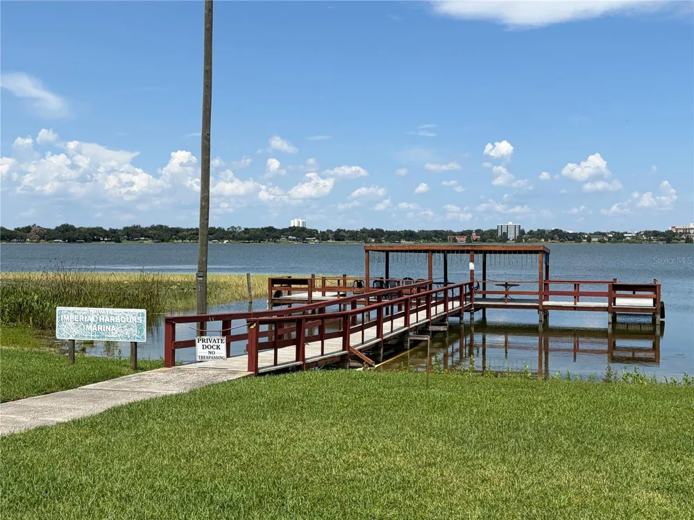 333 LAKE HOWARD DRIVE NW #211B Winter Haven, FL 33880