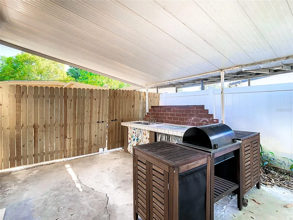 3321 W AILEEN STREET Tampa, FL 33607