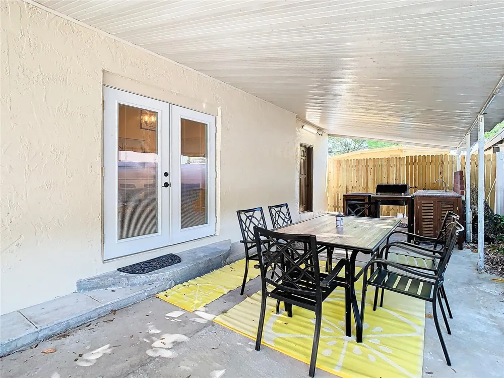 3321 W AILEEN STREET Tampa, FL 33607