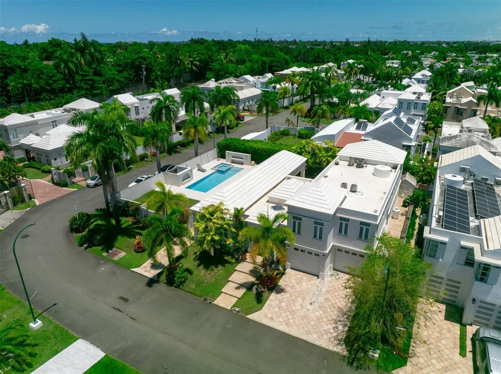 24 PASEO LAS PALMAS Dorado, Pr, PR 00646