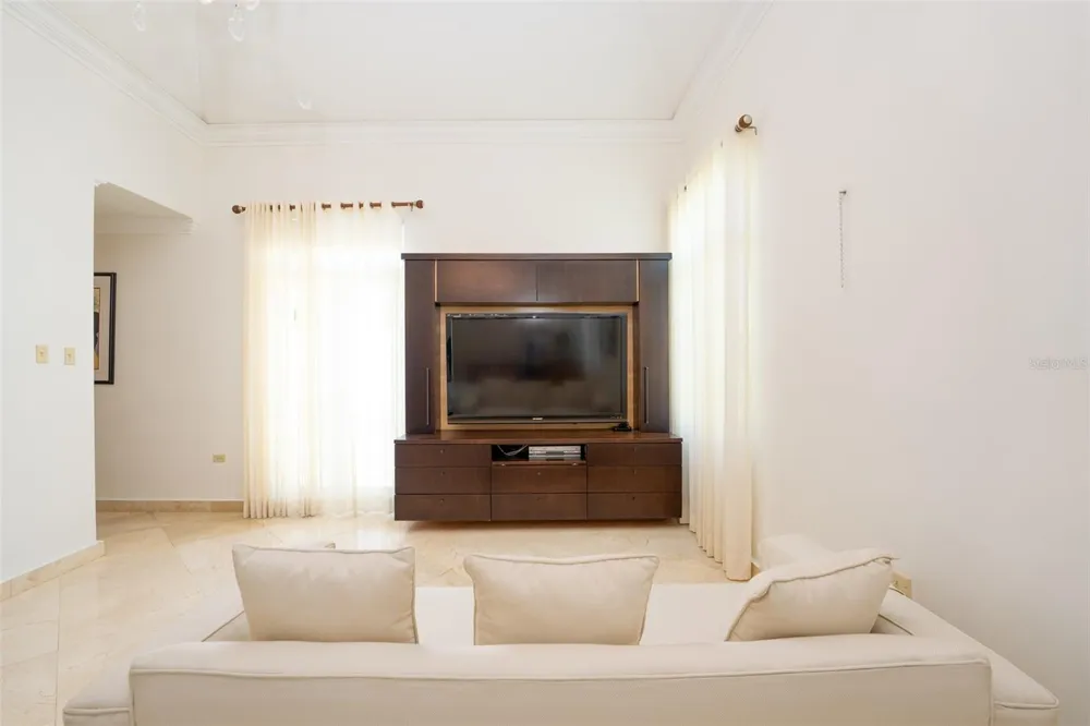 24 PASEO LAS PALMAS Dorado, Pr, PR 00646