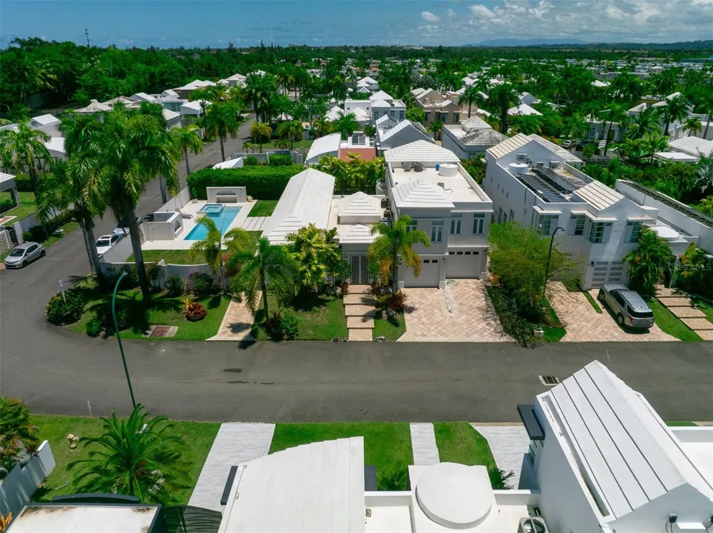 24 PASEO LAS PALMAS Dorado, Pr, PR 00646